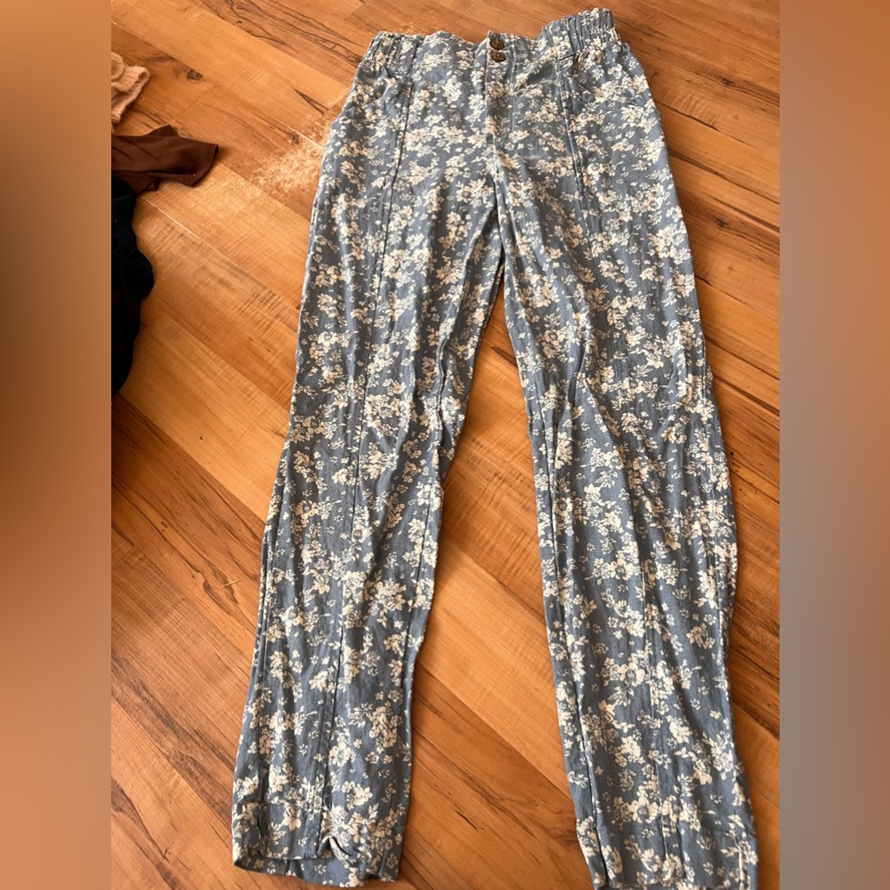 High rise blue and white tapered floral pants